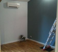 Chambre bleu acier et menthol