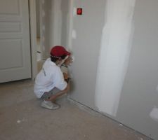 Ponçage de Bandes en Famille