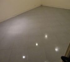 Vue du salon  carrelage fini