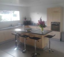 Voil&agrave; on a trouv&eacute; les chaises pour l'&icirc;lot