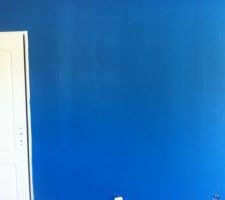 Bleu tpouareg (dulux) pas sec et à une tendance plus foncée
