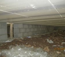 Vide sanitaire avant coulage de la dalle.