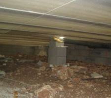 Vide sanitaire avant coulage de la dalle.