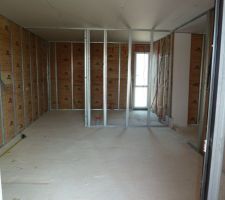Gauche dressing et salle de bain parent