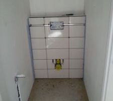 Debut carrelage WC sus