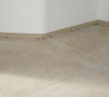 Le carrelage du salon