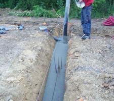 Fondations en cours de coulage