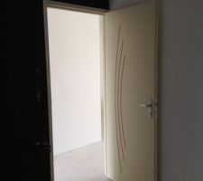 La peinture reste &agrave; faire .....