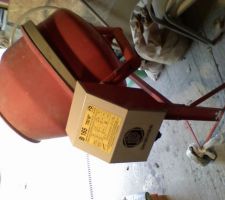 Betonniere a vendre . Tres bon etat.