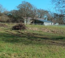 Terrain, vue vers l'arri&egrave;re
