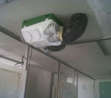 La VMC, dans les toilettes.
