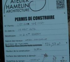Panneau du permis installé, enfin !