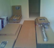 Elle est arriv&eacute;e ! Cuisine tout emball&eacute;e !