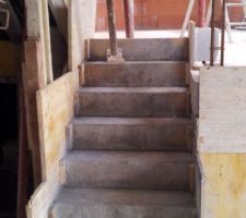 Acc&eacute;s garage  entree salon