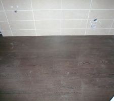 Le sol de la salle de bain