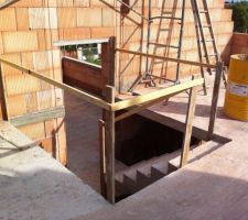 Petit garde corps installé par le maçon. Nickel