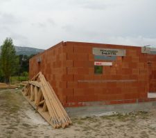 La charpente de la maison principale !!!
