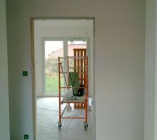 Peinture de l'entrée terminée