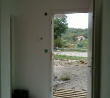 Peinture de l'entrée terminée