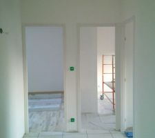 Travaux en cours à l'étage (peinture, parquet)