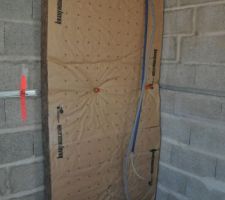 1ere plaque de laine de verre installée...