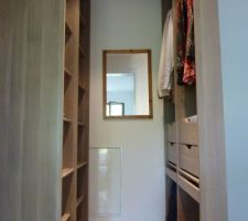 Dressing - terminé. Espace entre meubles: 70cm.