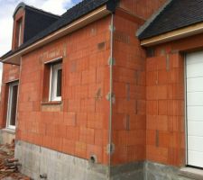 Les baguettes d'angle sont posées