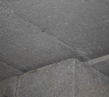 Poutrelle plate en haut de la colonne de soutien