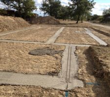 Fondations termin&eacute;es, ca parait minuscule !!