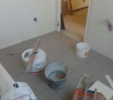 Salle de bain &eacute;tage en cours