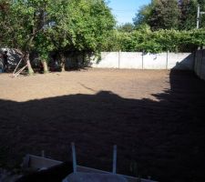 Terrain fini et sem&eacute;