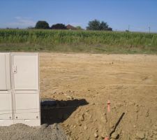 Logette install&eacute;e. Le terrain est pr&ecirc;t &agrave; l'emploi