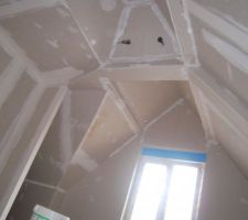 Le joli plafond de la chambre