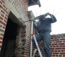 Agrandissement de la porte d'entr&eacute;e et sur&eacute;l&eacute;vation pour le plancher chauffant