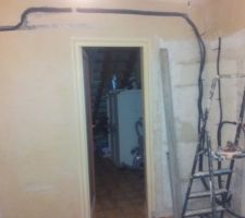 Passage de l'électricité pour la table de cuisson