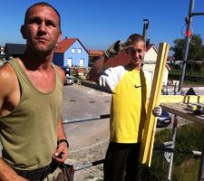 Les deux chefs de chantier, mon frère, et mon filleul. Merci à eux