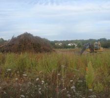 Début des travaux de viabilisation du terrain (par le lotisseur)