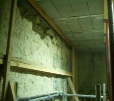 Nouvel étayage au plafond du R 1
Début du burinage pour faire la place pour les IPE