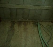 Mur int&eacute;rieur pierre de 40cm (c&ocirc;t&eacute; future baie vitr&eacute;e) &agrave; ouvrir sur 2m et pose IPE.Poutrelles d'axe est-ouest