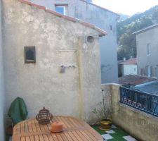 Terrasse R 2 et muret côté Sud