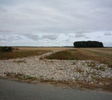 Chemin d'acc&egrave;s et futures places de parking