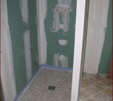 Salle de bain du RDC ? travertin au sol