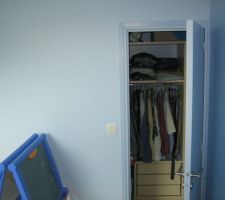 Placard chambre gauche pallier