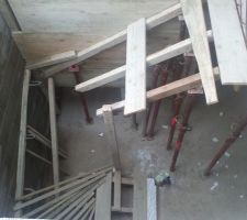 Début de coffrage de l'escalier du sous sol