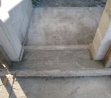 Seuil de la porte d'entr&eacute;e