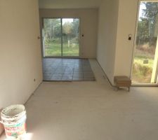 1ère journée de pose du carrelage