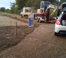 Chemin d'acc&egrave;s r&eacute;alis&eacute; par sce Hanchard   pose du panneau.