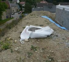 Terrain restant sur le coté de la maison
