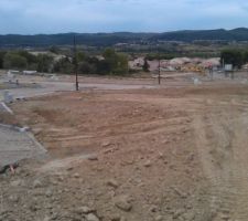 Vue du terrain c&ocirc;t&eacute; Ouest