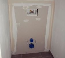 WC suspendu ... enfin le coffrage !